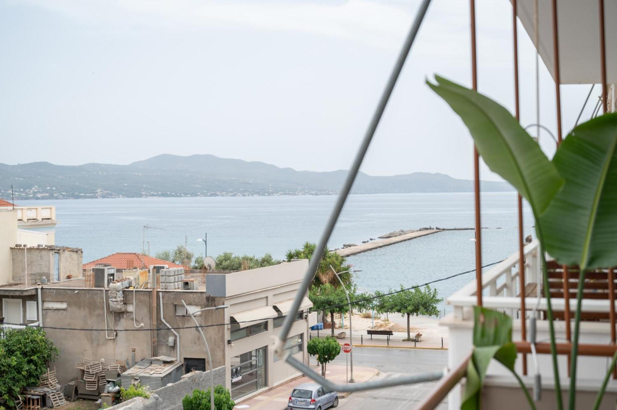 Infinity Blue Next To The Sea Apartment กาลามาตา ภายนอก รูปภาพ